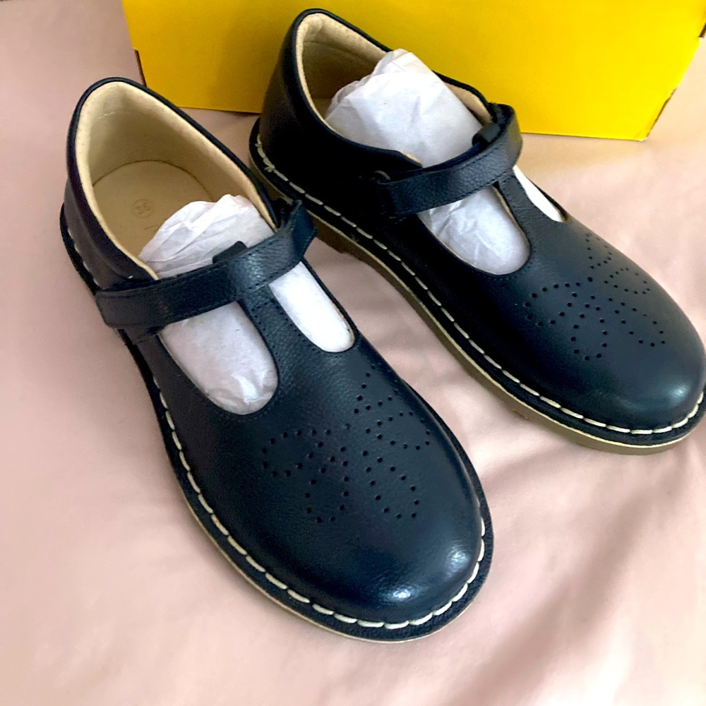 Mini Boden Navy Leather dress shoe